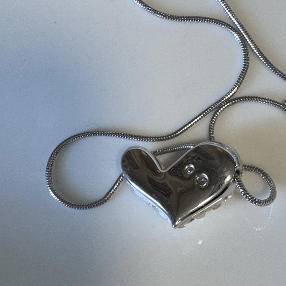 Swarovski Crystal Puffy Heart Necklace Silver Tone Rhodium Swan Logo Beautiful - Picture 3 of 5